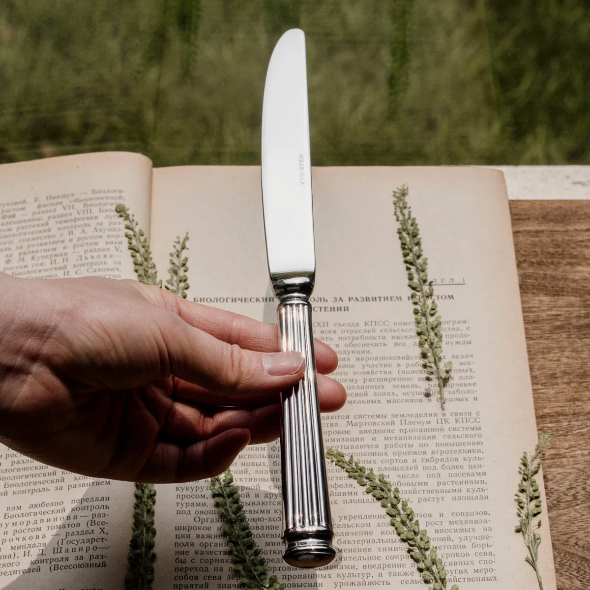 VeroLux™ Elite Flatware — Command Respect and Dine Like Royalty Every Time