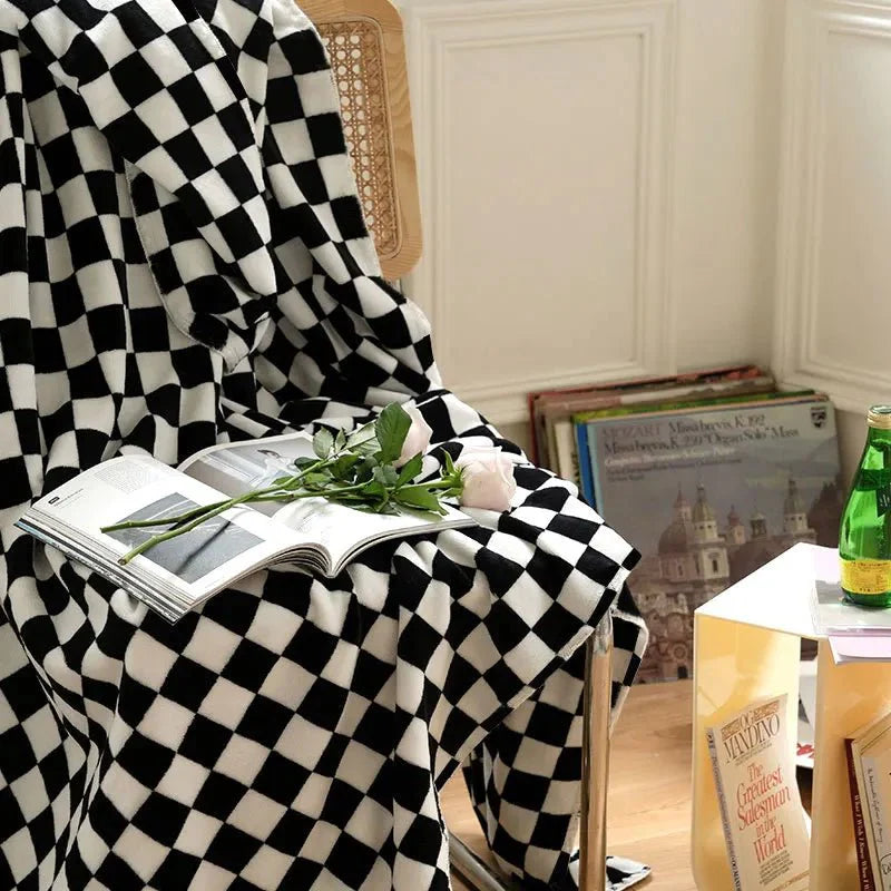 Lioren — Classic Checkerboard Sofa Throw Blanket with Plush Warmth