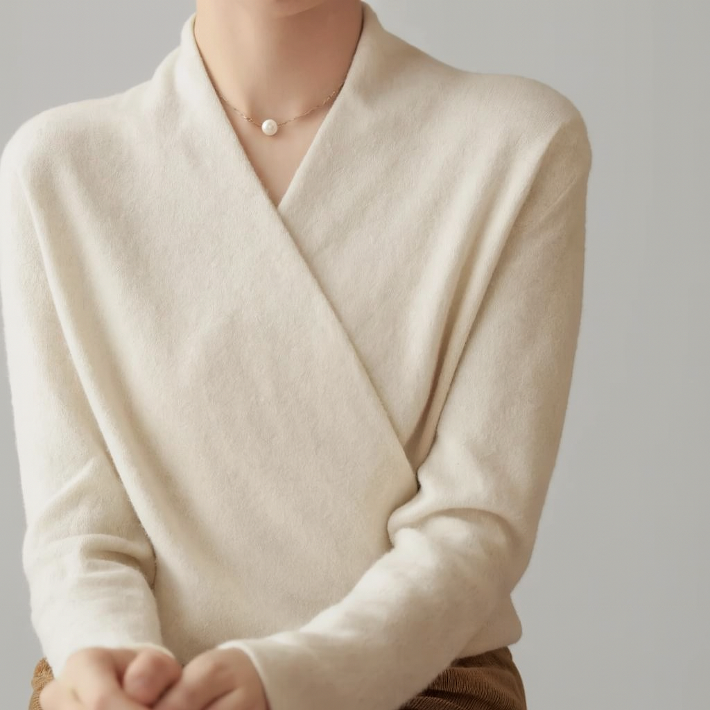 Lenora — Lightweight 100% Wool V-Neck Sweater with Relaxed Fit