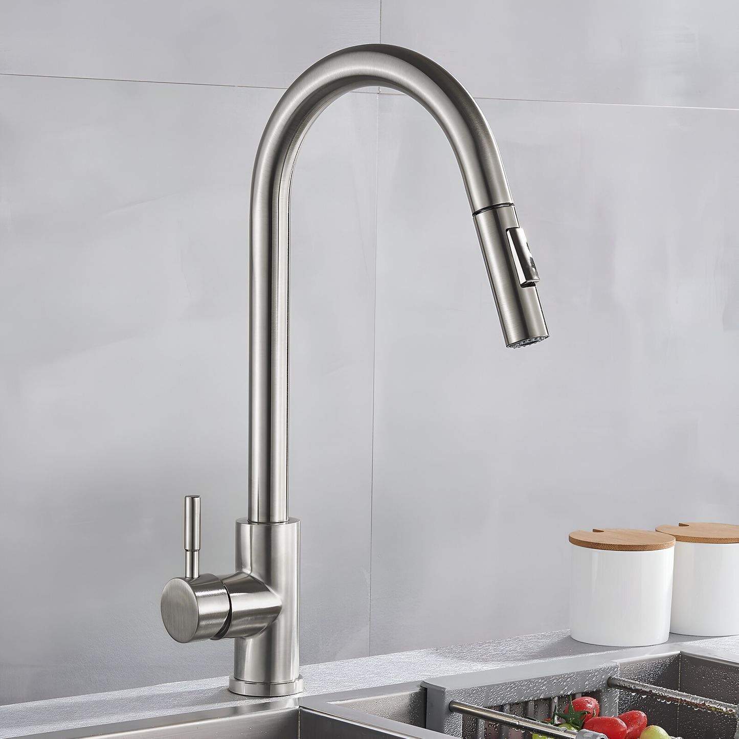 Valenno — Touch-Activated Kitchen Faucet with Pull-Out Sprayer