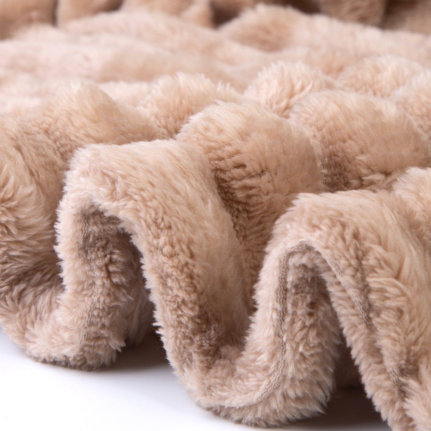 Calora — Lightweight Soft Microfiber Fleece Blanket for Everyday Comfort