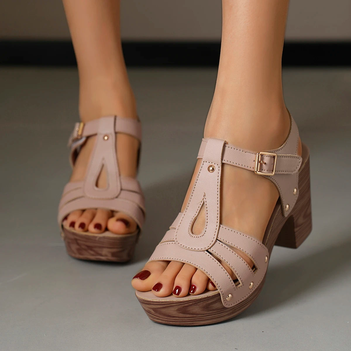 SilqueVibe™ — Command Every Step with Head-Turning Confidence and All-Day Comfort