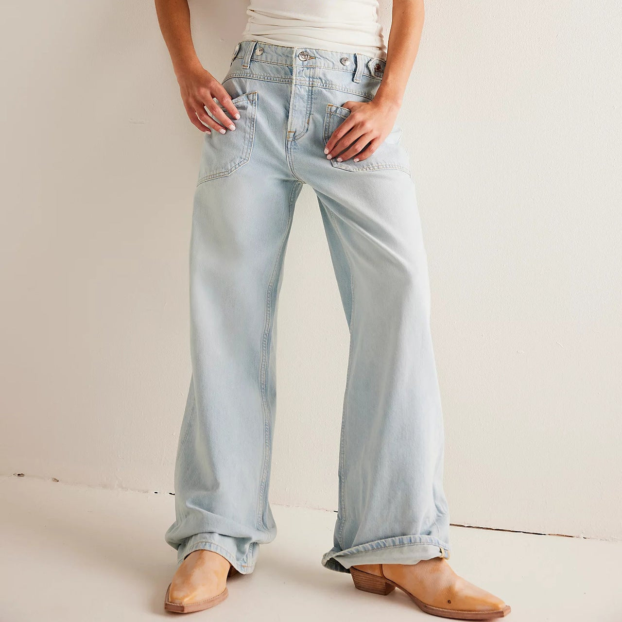 Larkyn — Vintage Light Wash High-Rise Wide Leg Jeans