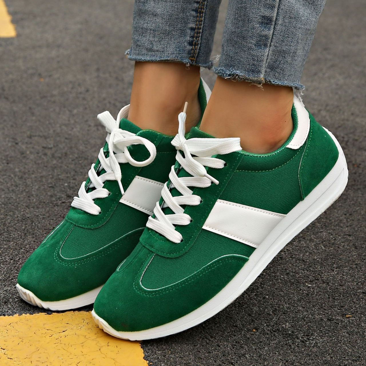 Vexa — Retro Mesh Sneakers with Cushioned Comfort