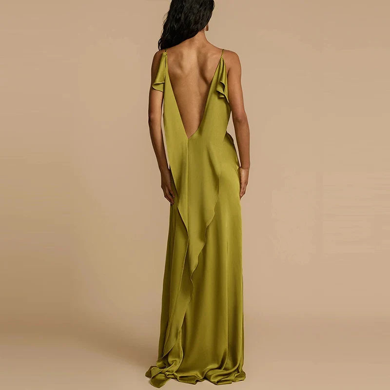Odessa Dress™ — Turn Heads Instantly with Silky Confidence and Unstoppable Allure