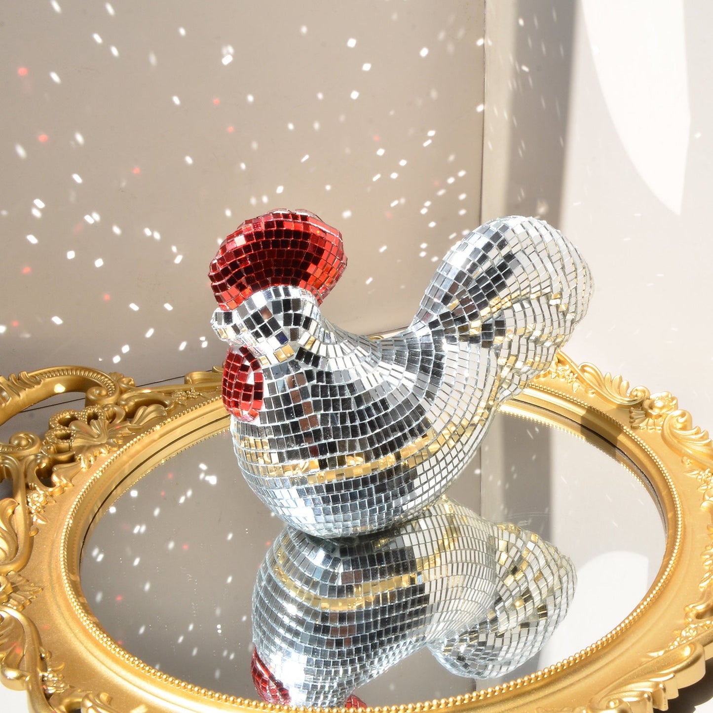 ZelloGlow — Reflective Mosaic Rooster Accent Light with Retro Style