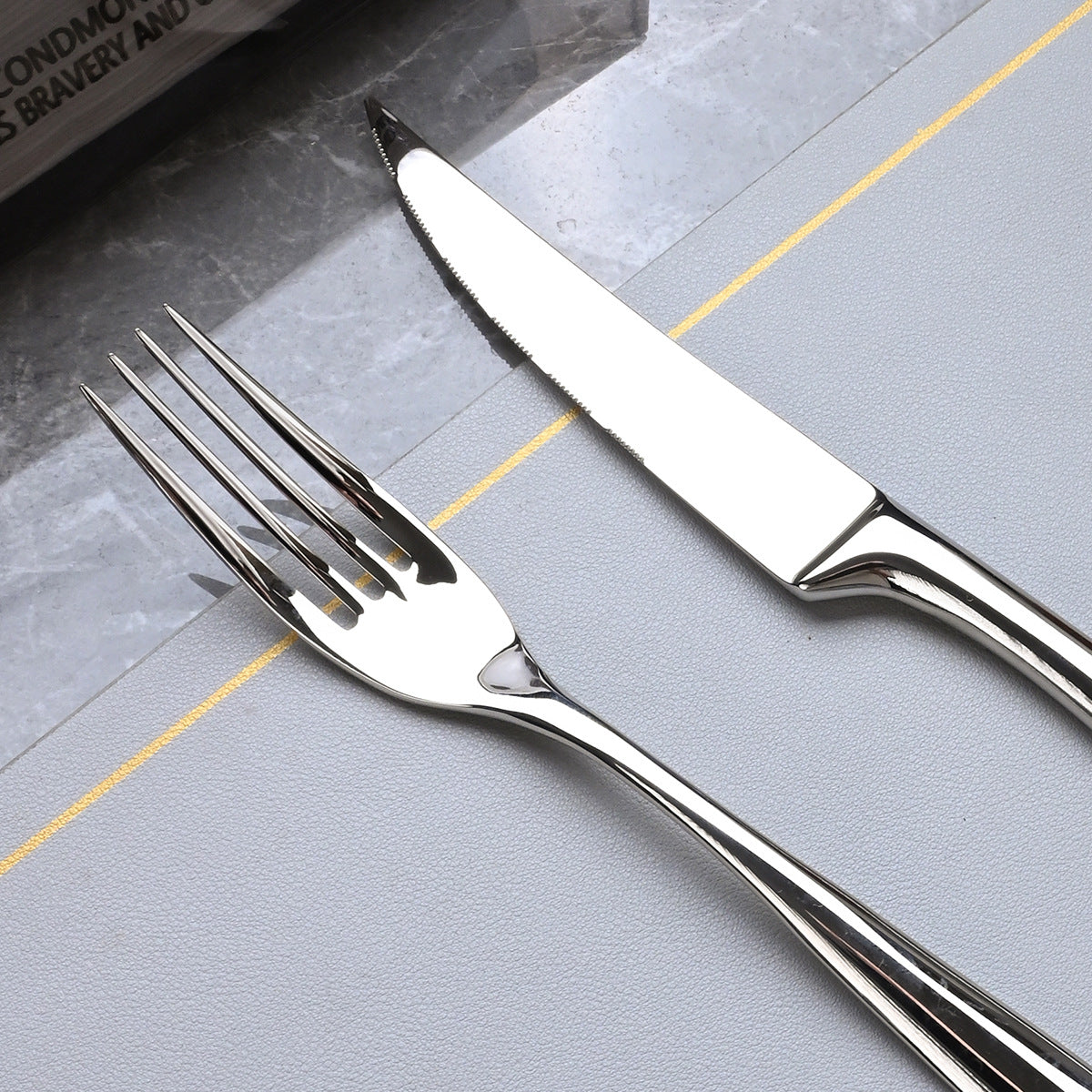 Wesford Flatware Set™ — Elevate Every Meal with Unshakable Elegance and Power