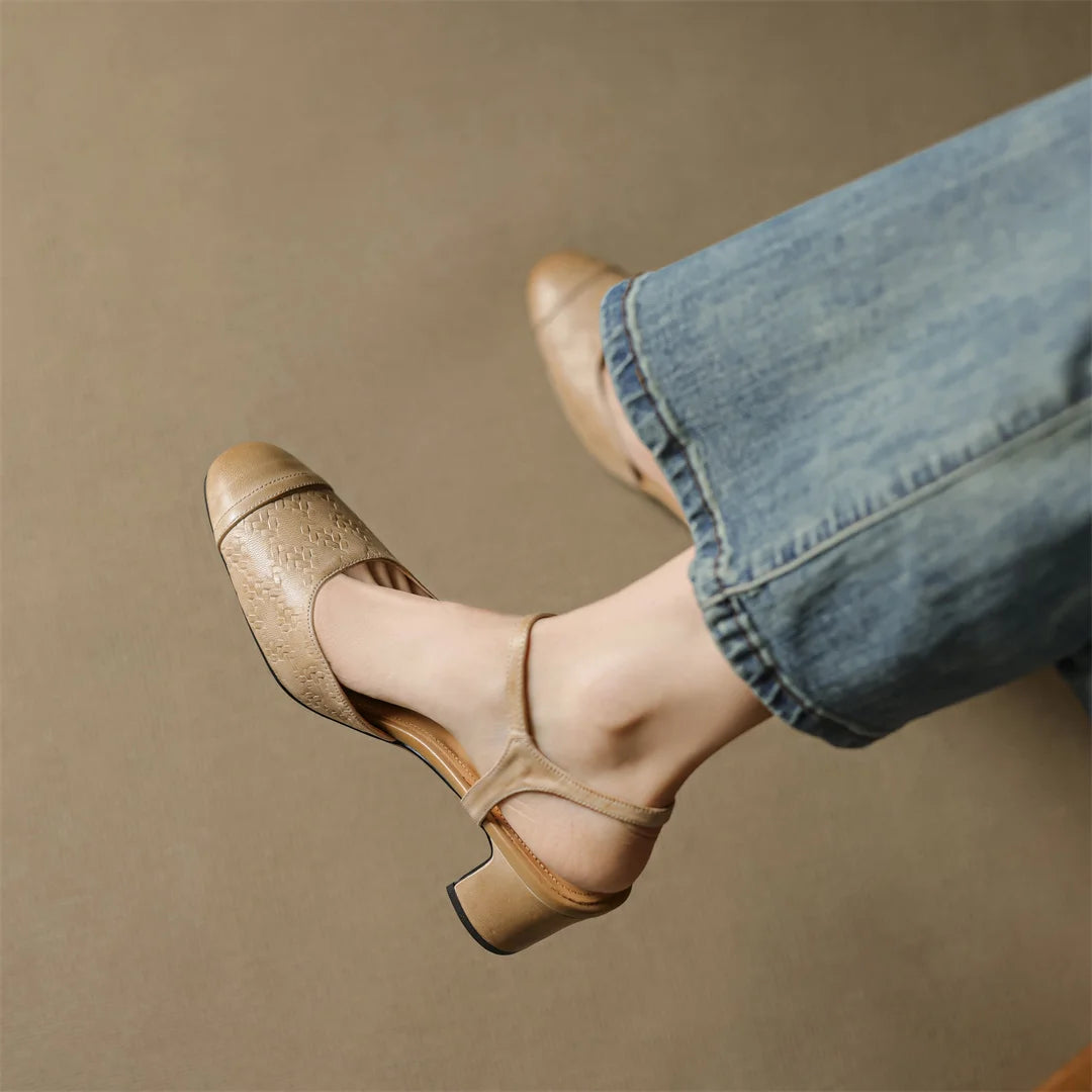VintageStride™ — Step Confidently in Luxurious Comfort That Lasts All Day