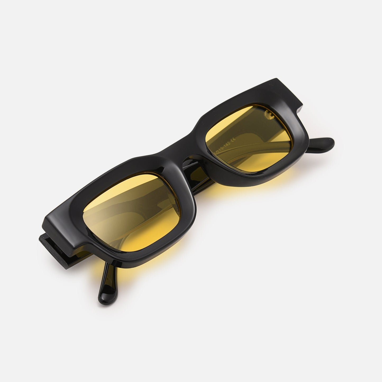 ClarityDefender™ — Experience Effortless, All-Day Comfort with Razor-Sharp, Glare-Free Vision