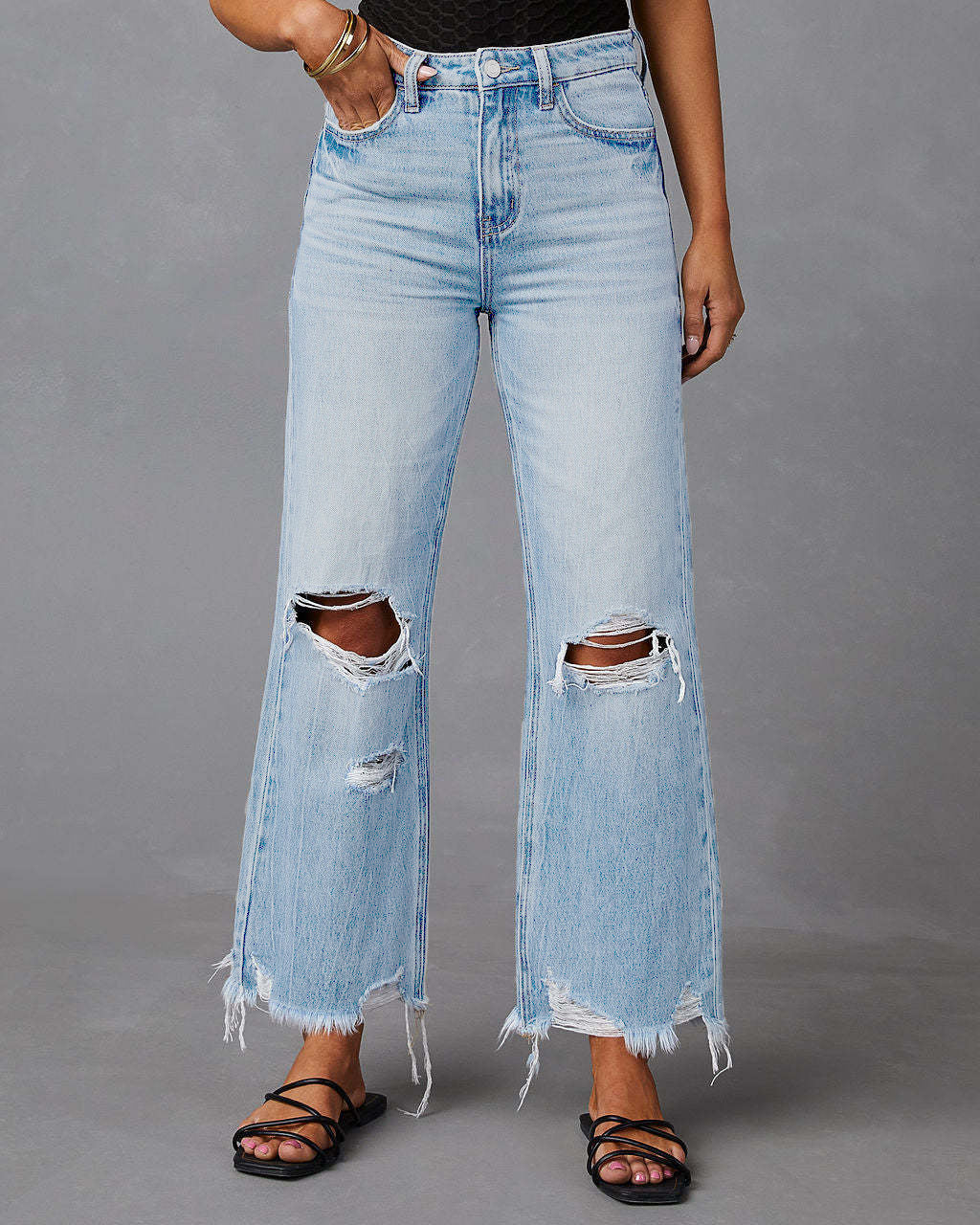 Mid-Rise Distressed Jeans™ — Hug Your Curves with Confidence That Turns Heads