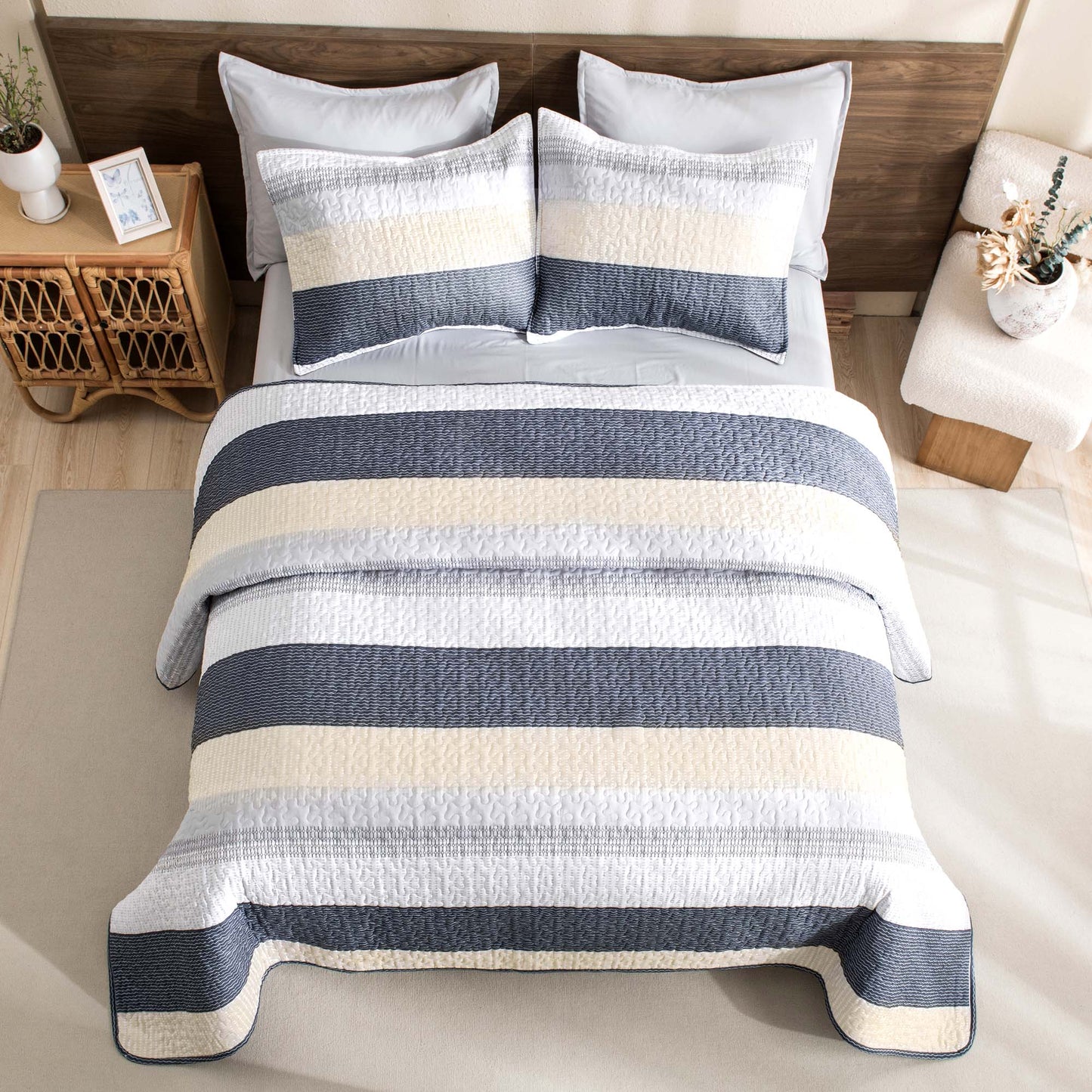 NoirZen™ Quilt Set — Wrap Yourself in Bold Style and All-Season Cloudlike Comfort