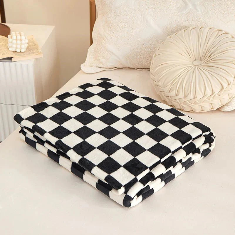 Lioren — Classic Checkerboard Sofa Throw Blanket with Plush Warmth