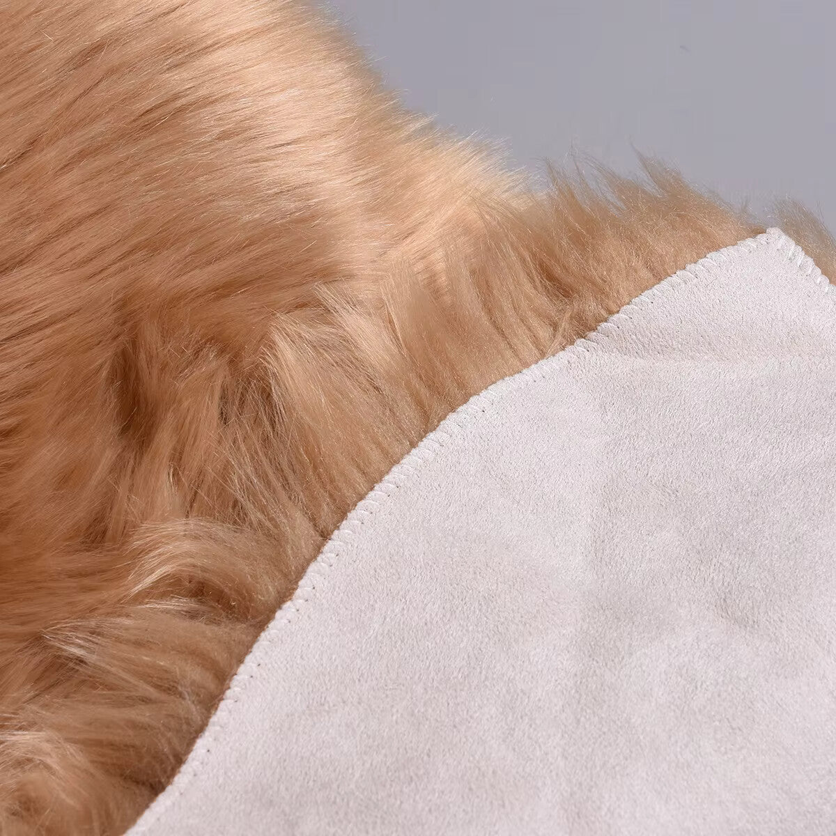 Liora — Soft Heart-Shaped Plush Rug with Non-Slip Backing