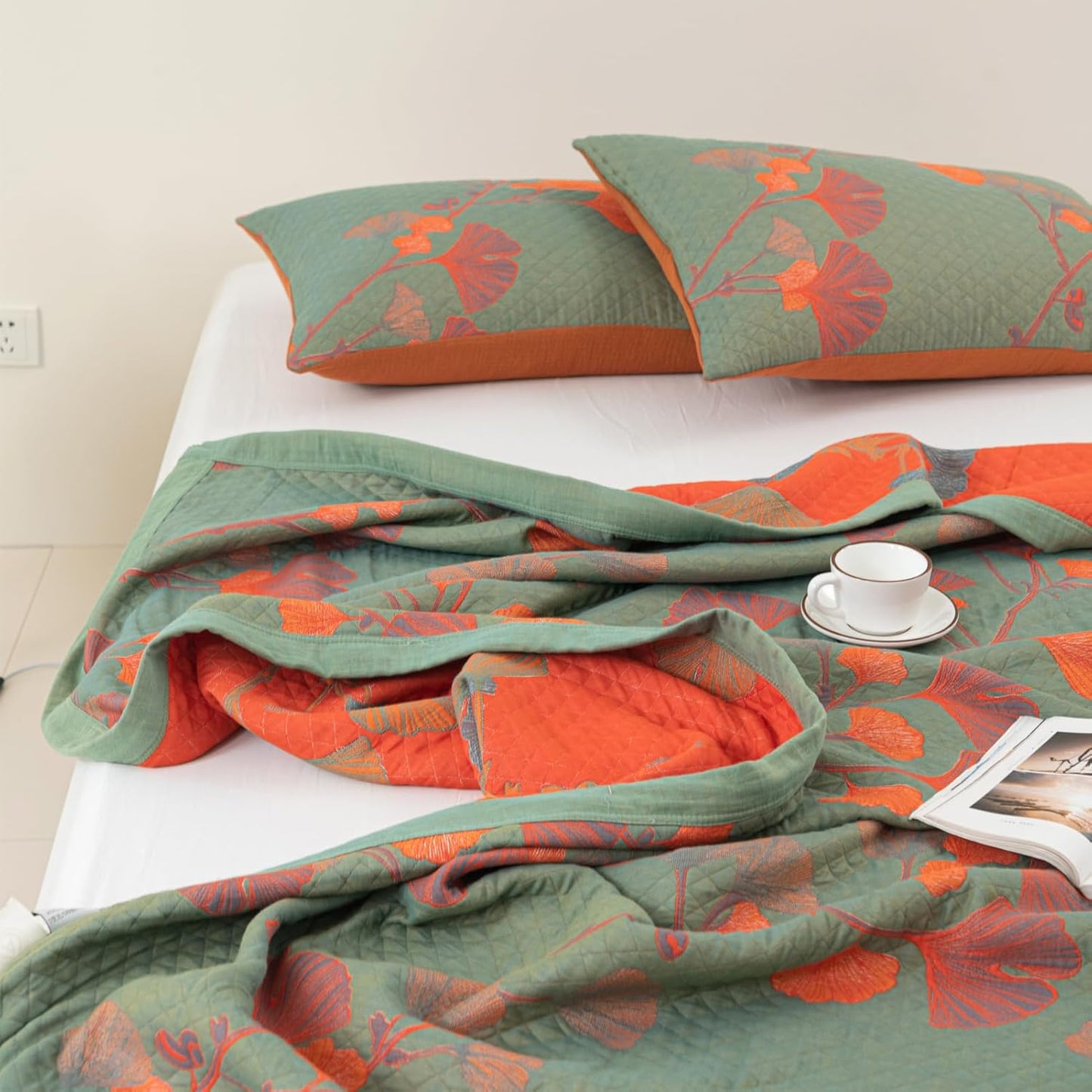 Elara — Reversible Botanical Cotton Quilt Bedding Set