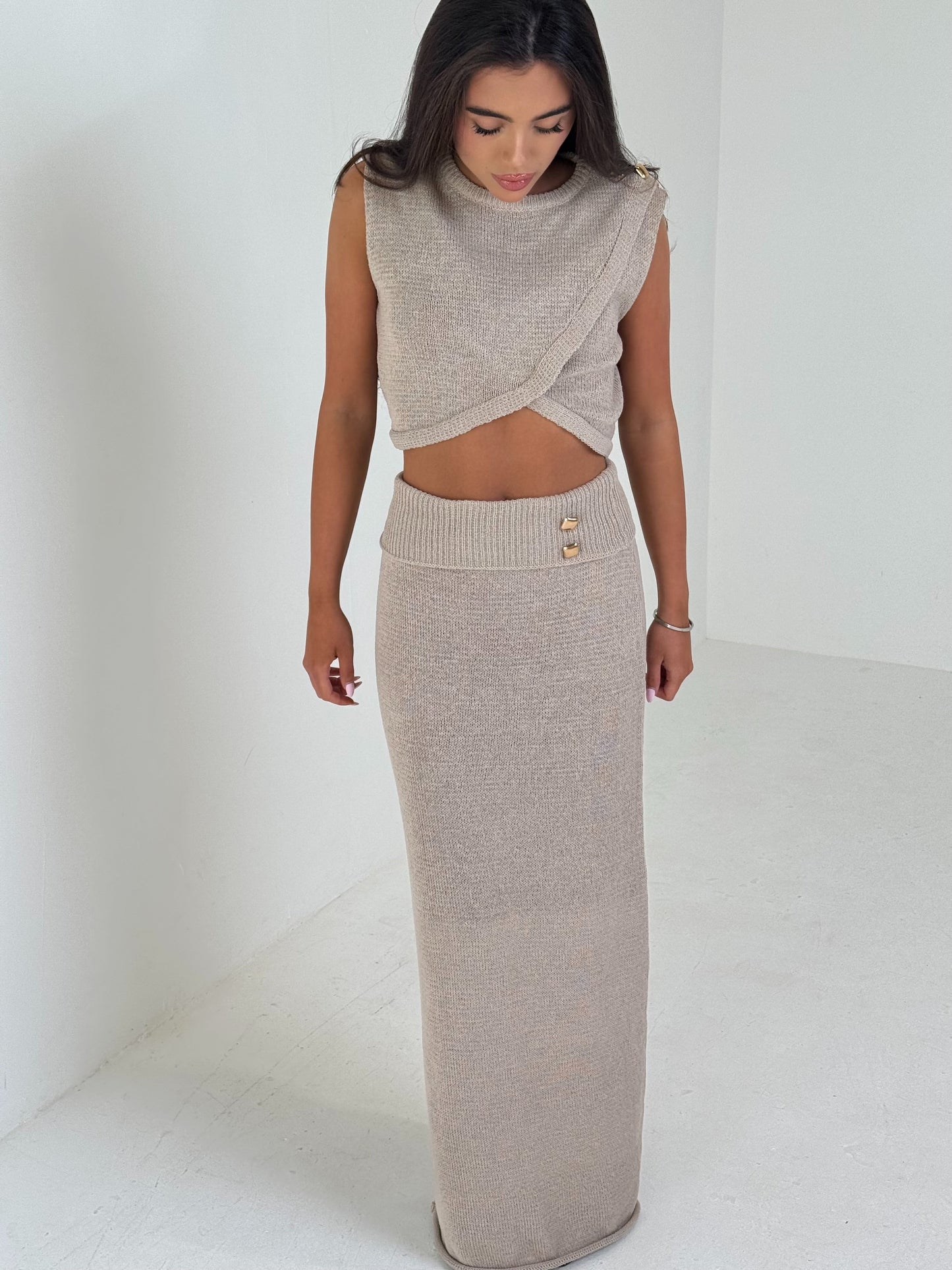 LuxeFleur™ — Command Every Room with Effortless Elegance and All-Day Comfort
