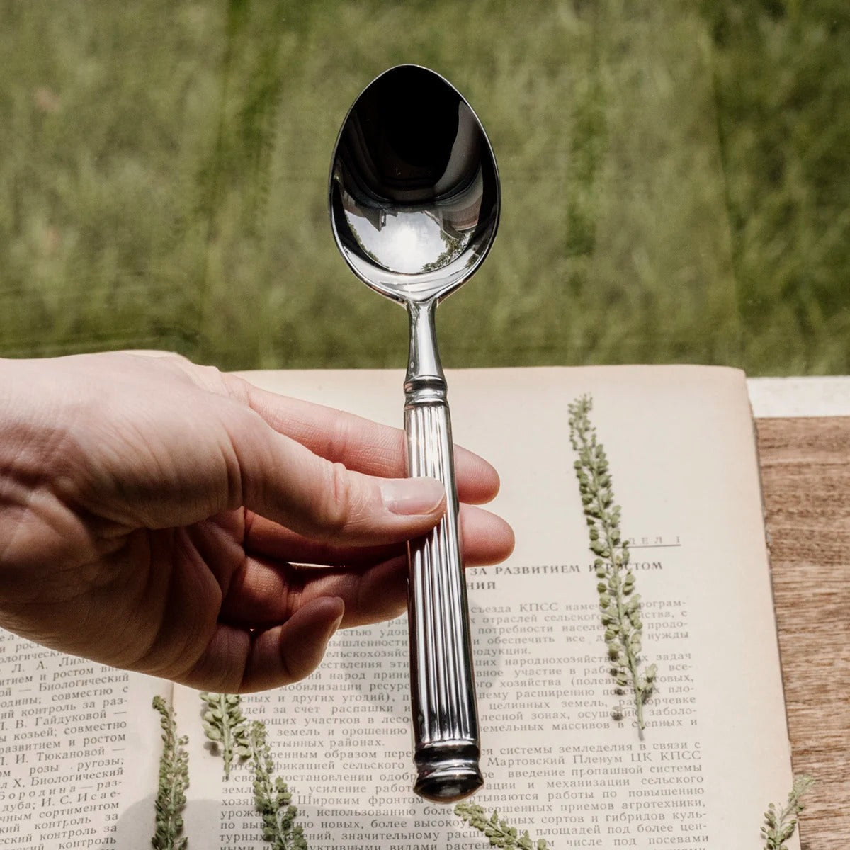 VeroLux™ Elite Flatware — Command Respect and Dine Like Royalty Every Time