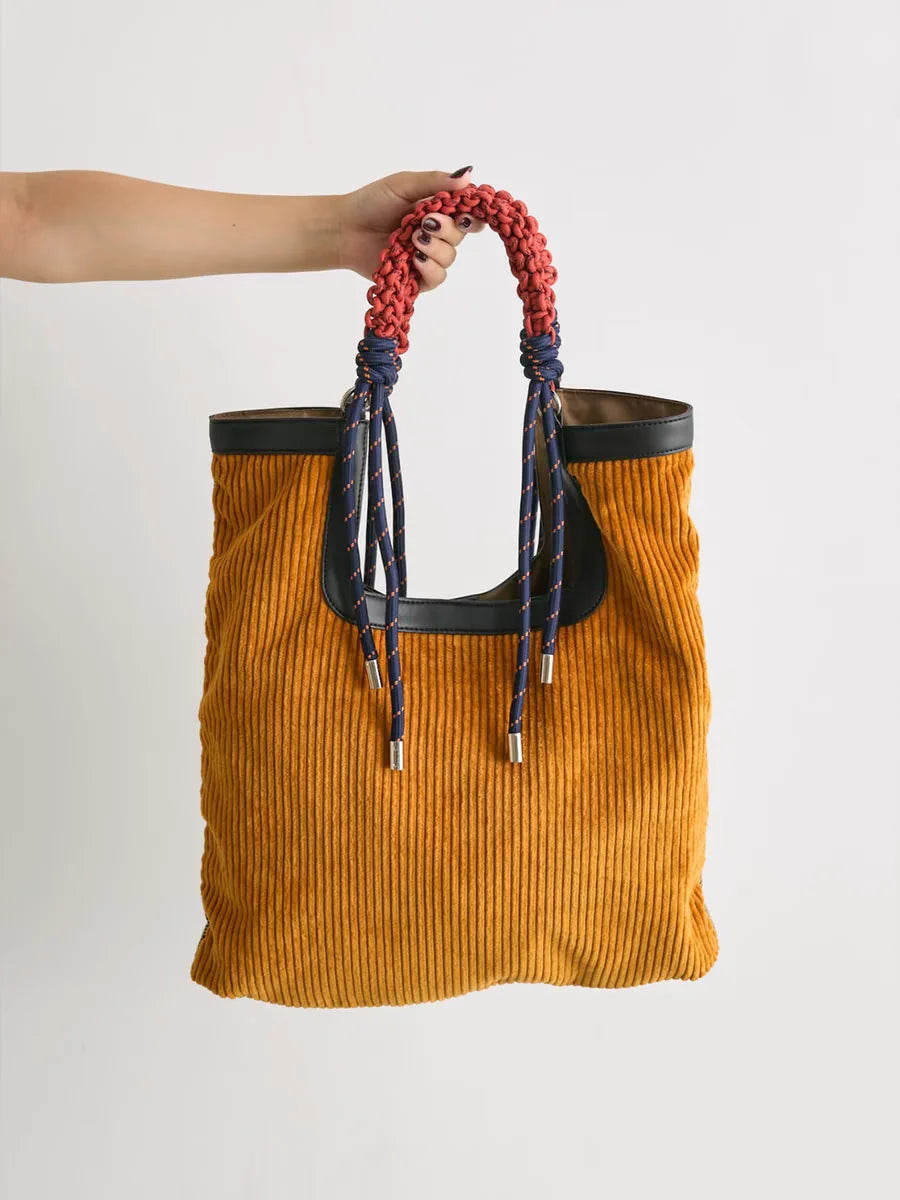 MidnightStrand™ Tote — Command Every Day with Ultimate Security and Space