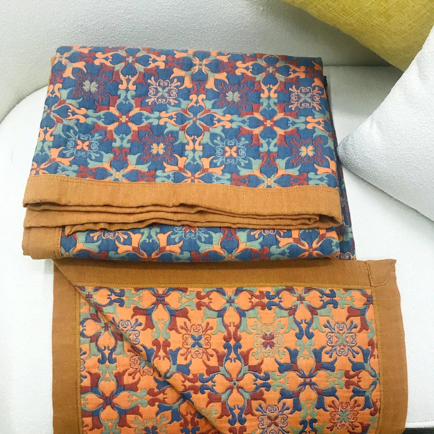 Liora — Reversible Six-Layer Organic Cotton Quilt with Patterned Design