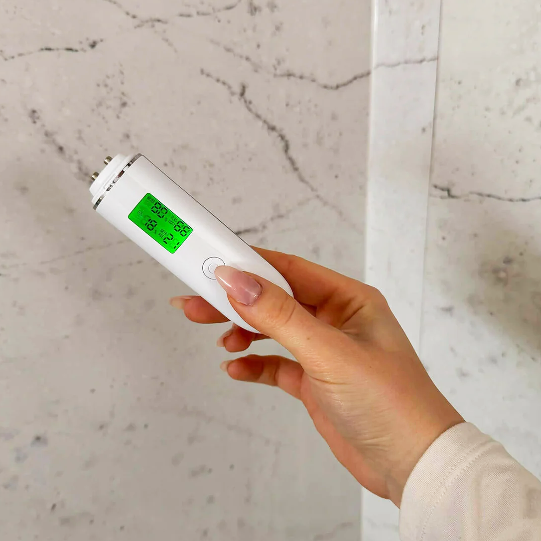 HydroSense™ — Reveal Your Skin’s True Thirst and Unleash Radiant Confidence