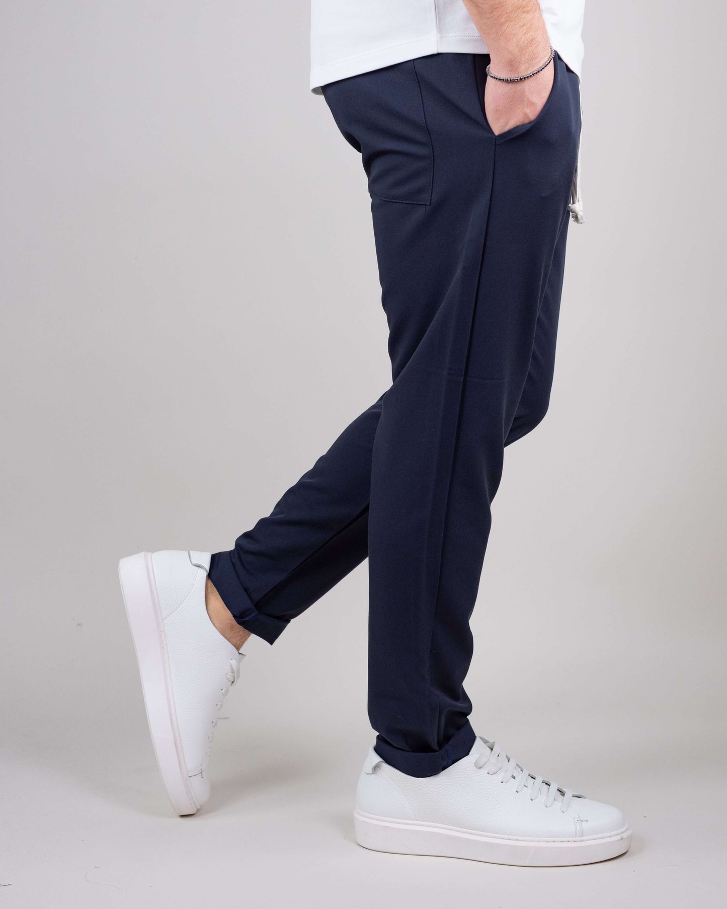Norla — Breathable Viscose Pants with Tailored Fit for All-Day Comfort