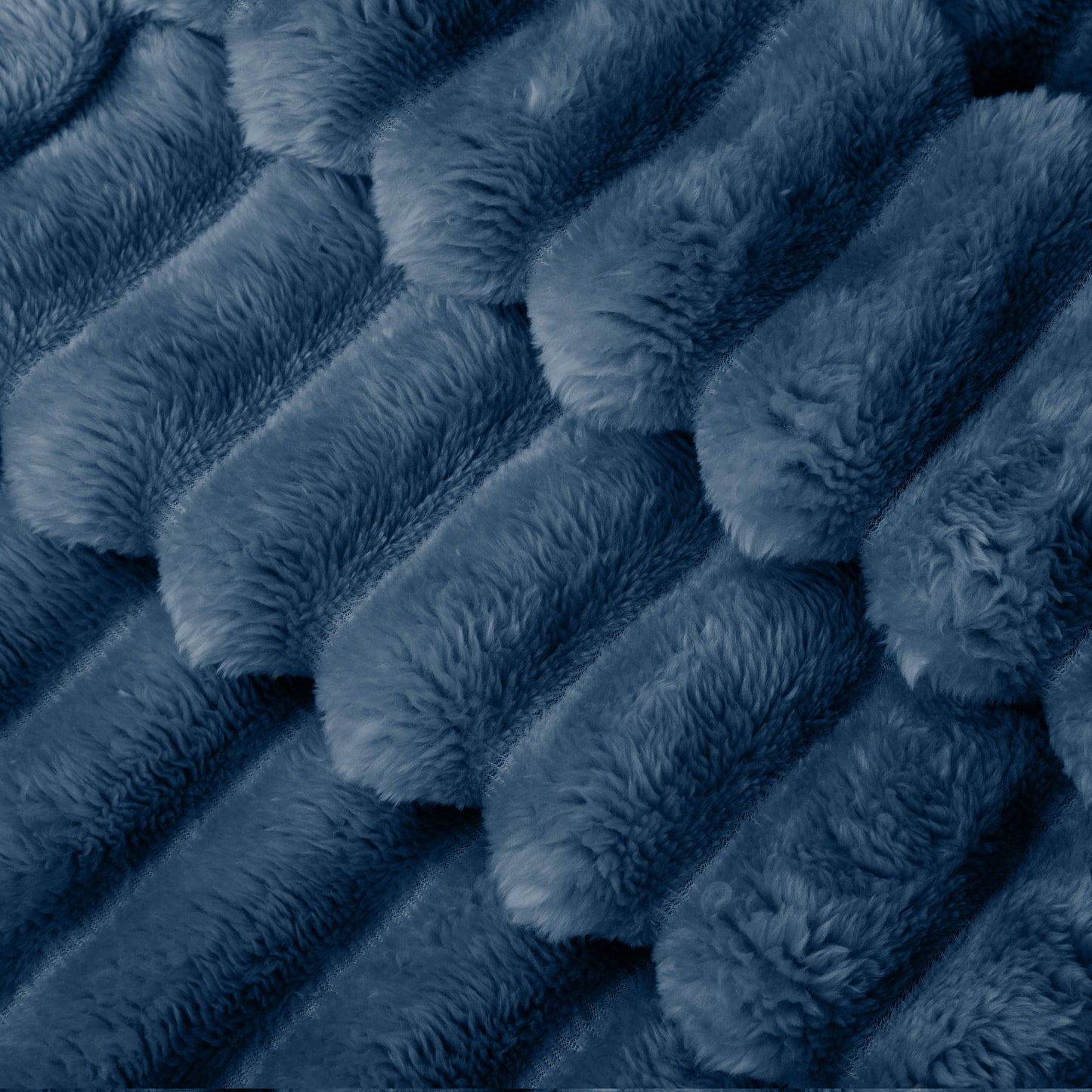 Calora — Lightweight Soft Microfiber Fleece Blanket for Everyday Comfort