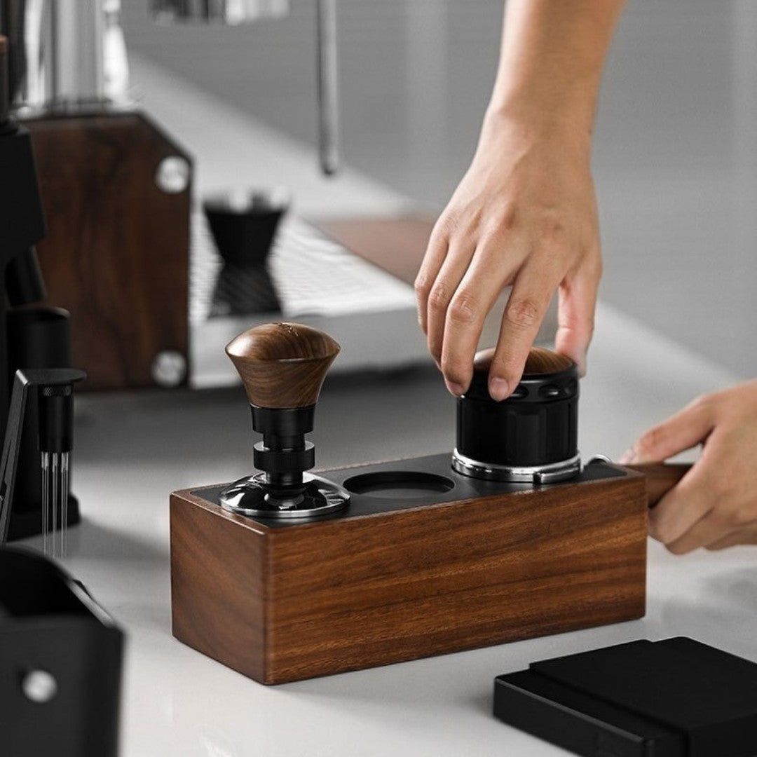 Barizio — Walnut Espresso Tamping Station with Silicone-Lined Slots