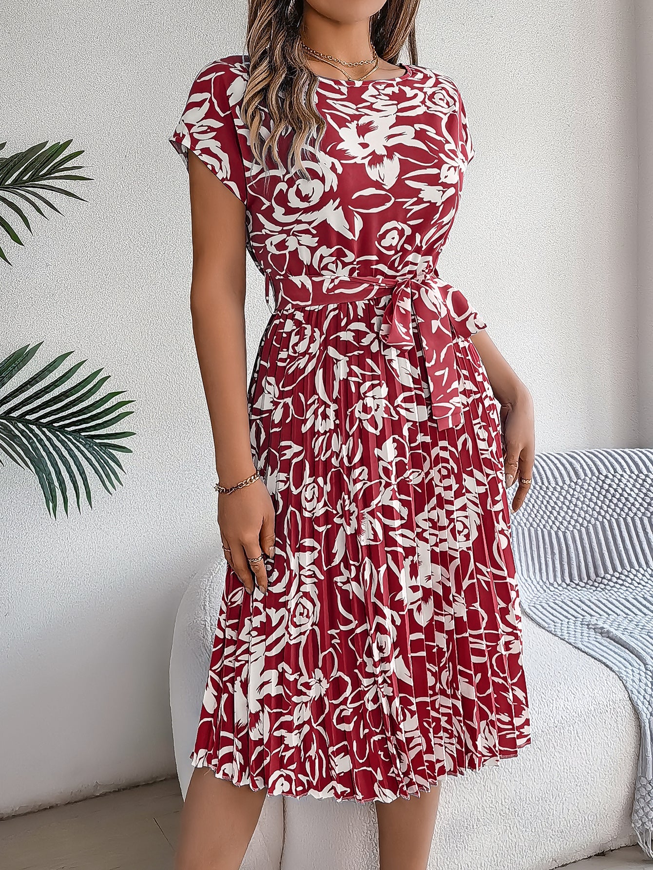 VeloraMist™ — Command Attention with Effortless Glam and All-Day Confidence