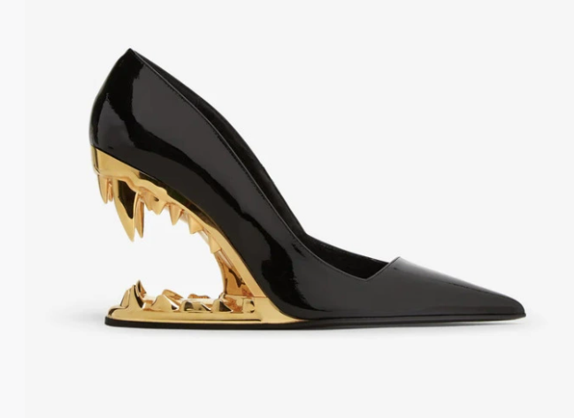 Mavren — Women's Wolf Fang Sculpted Heel Pumps with Cushioned Insole