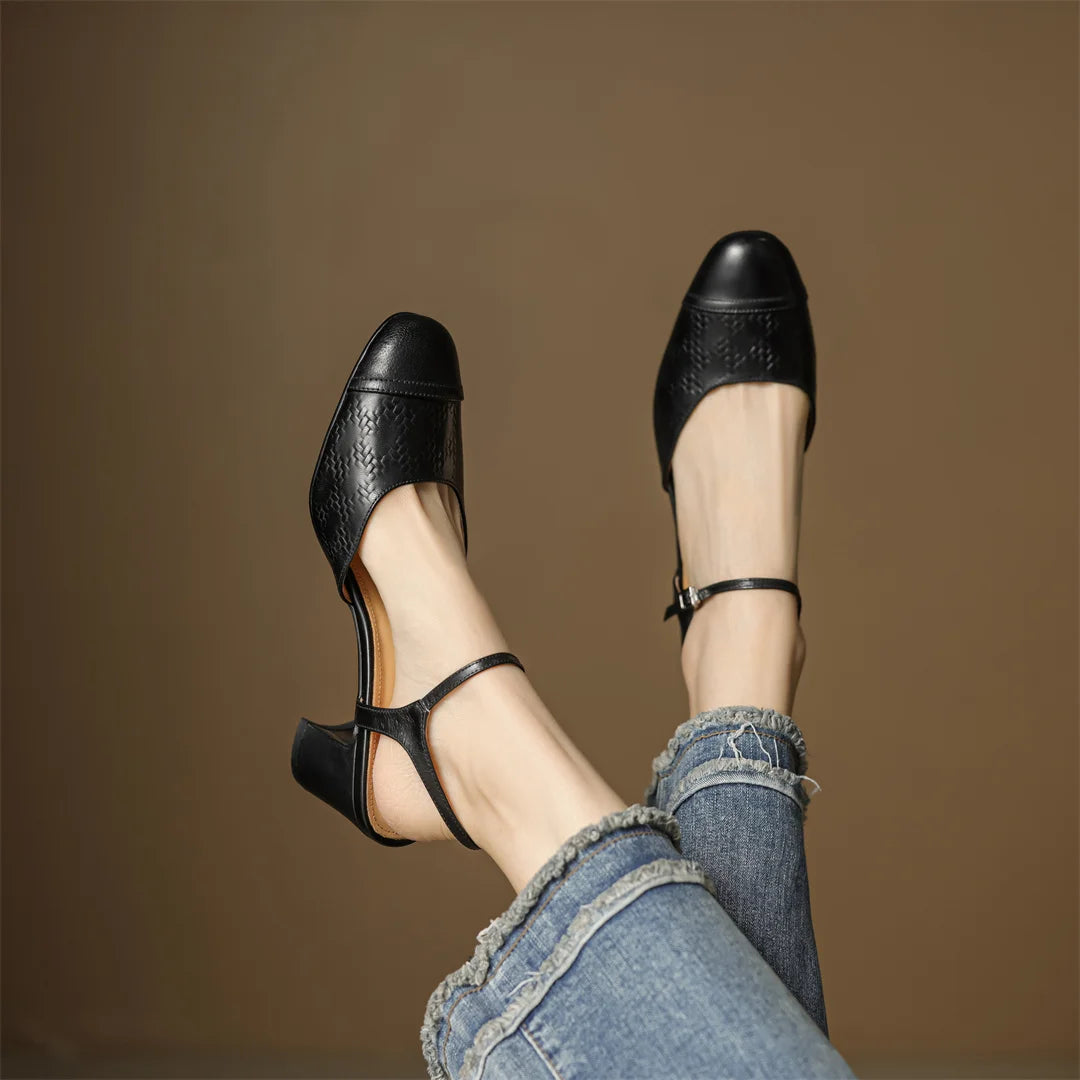 VintageStride™ — Step Confidently in Luxurious Comfort That Lasts All Day