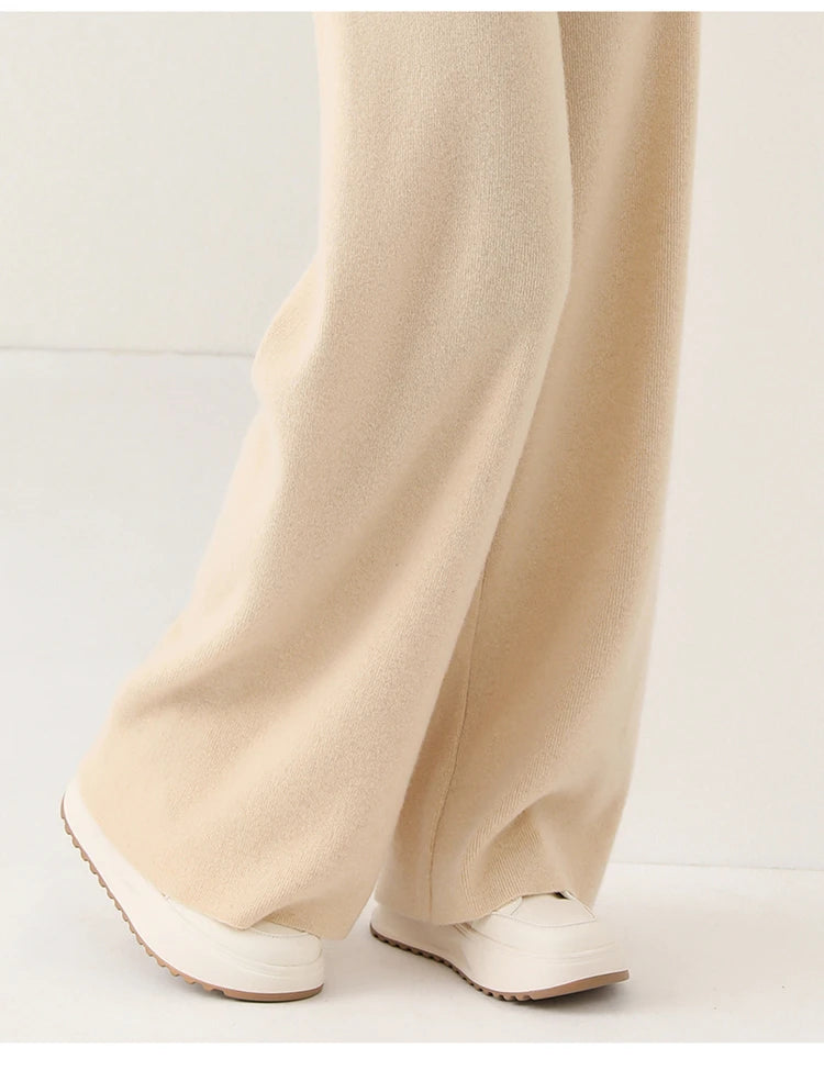 Liora — Merino Wool Wide-Leg Pants with High Waist and Pockets