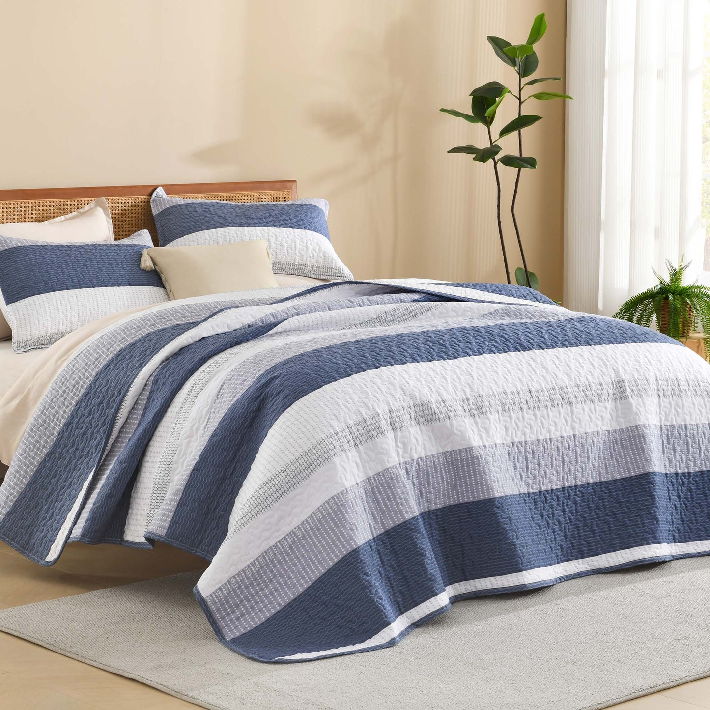 NoirZen™ Quilt Set — Wrap Yourself in Bold Style and All-Season Cloudlike Comfort