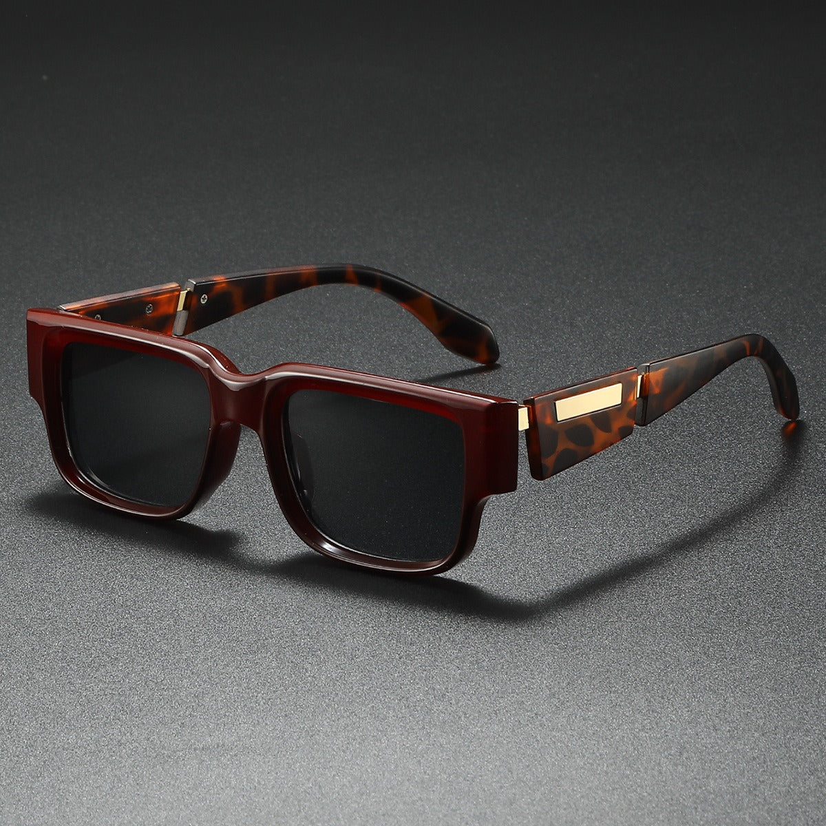 Neris — Oversized Square Sunglasses with UV400 Protection