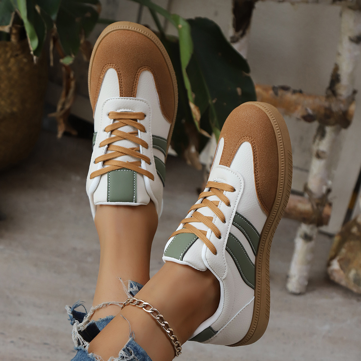Kaelen — Retro Leather Sneakers with Cushioned Comfort