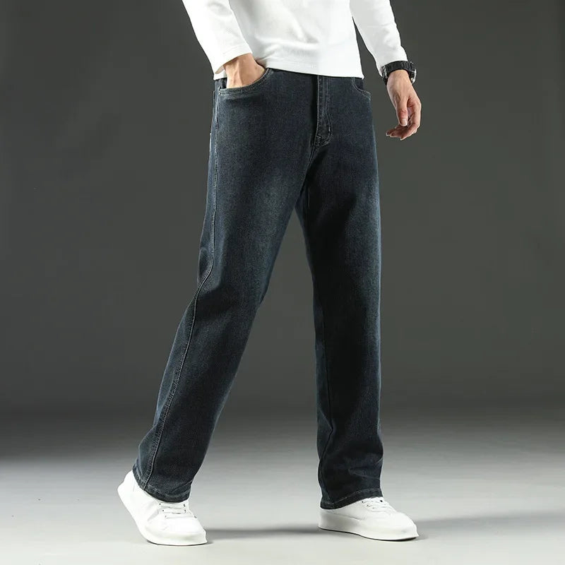 Levaro — Men's Relaxed Straight-Leg Vintage Wash Jeans