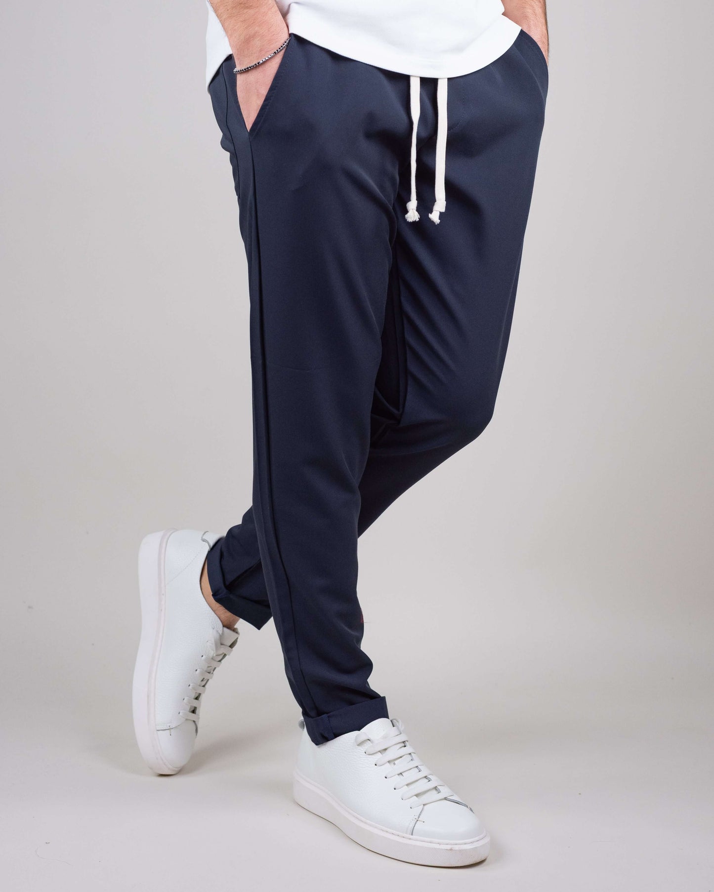 Norla — Breathable Viscose Pants with Tailored Fit for All-Day Comfort