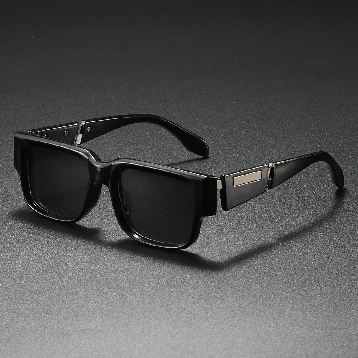 Neris — Oversized Square Sunglasses with UV400 Protection