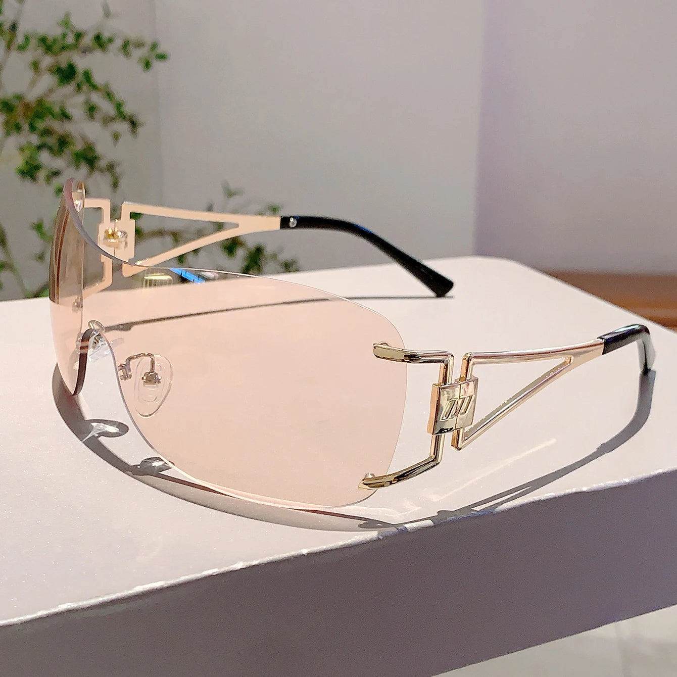 Lioren Shield — Oversized Wraparound Sunglasses with UV400 Protection