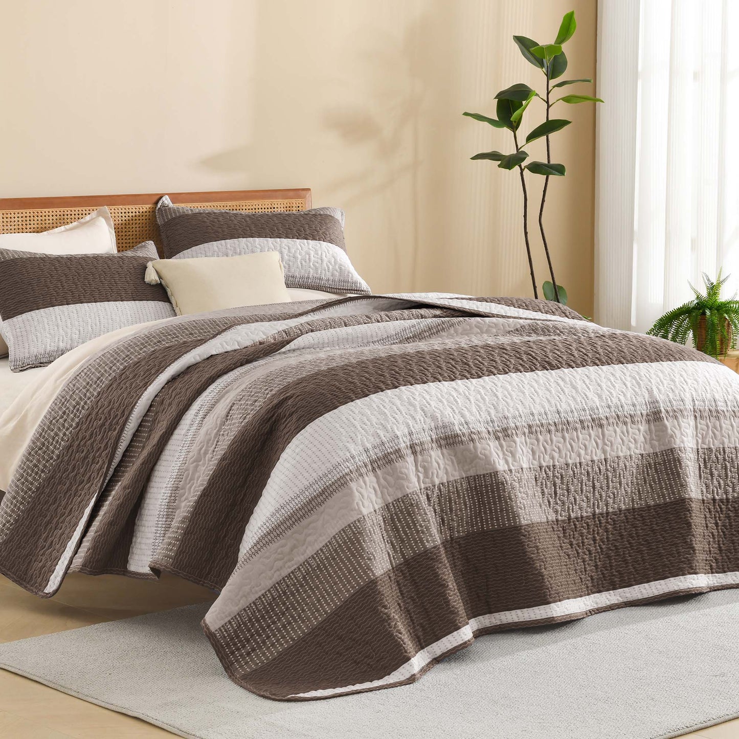 NoirZen™ Quilt Set — Wrap Yourself in Bold Style and All-Season Cloudlike Comfort