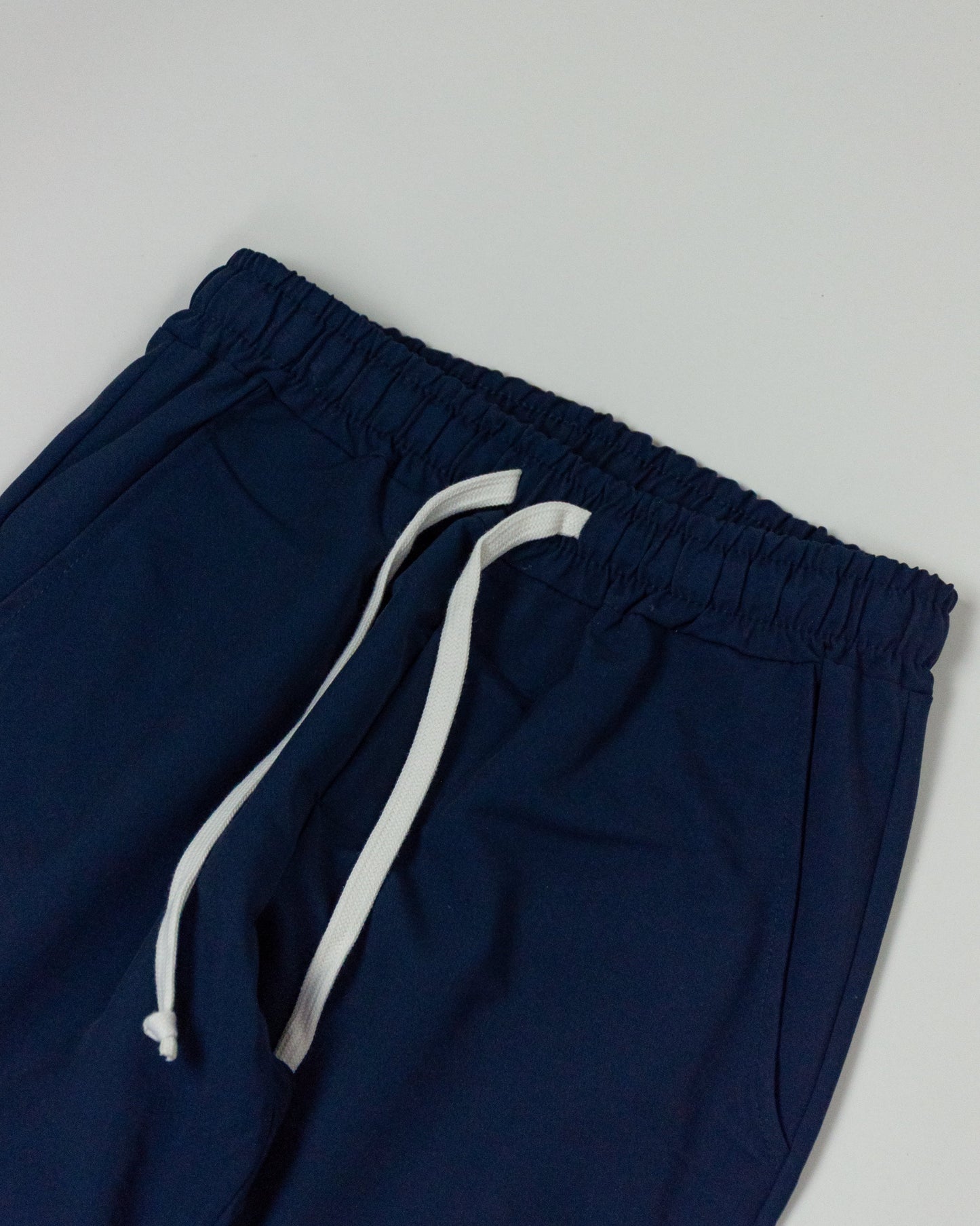 Norla — Breathable Viscose Pants with Tailored Fit for All-Day Comfort