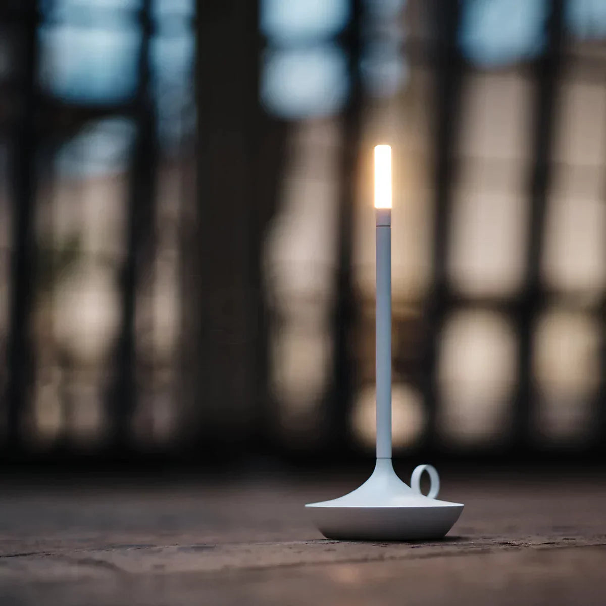 Lioren — Modern Candlestick Light with Touch Dimming and Rechargeable Battery