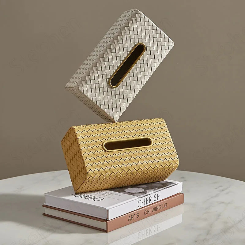 SigneaLux™ — Instantly Command Respect with Timeless Leather Elegance