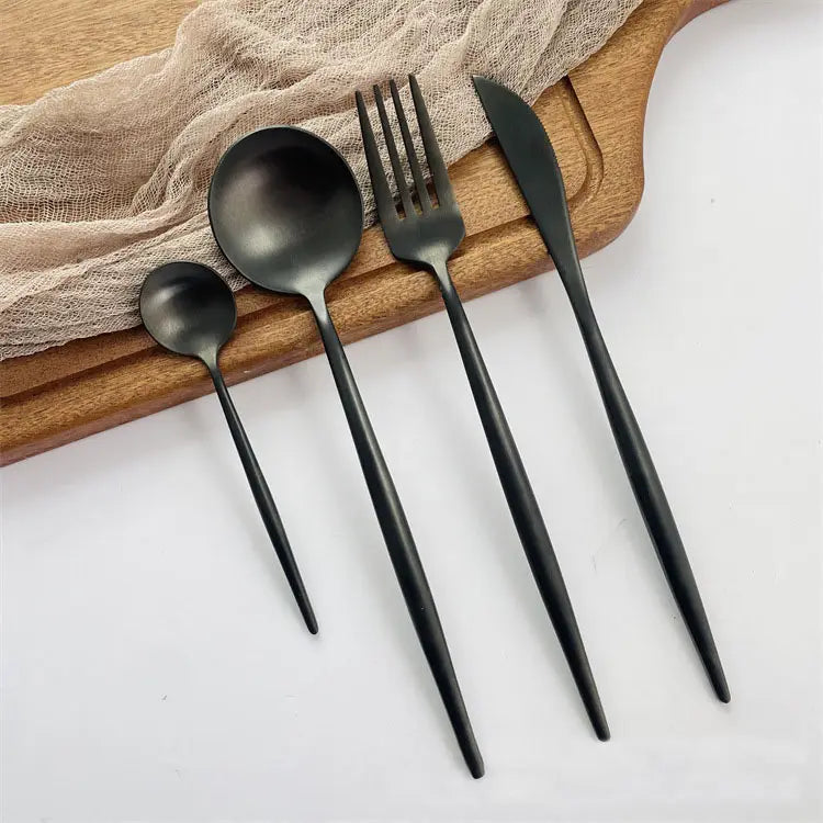 Aviaro Matte Black Cutlery Set — Durable Stainless Steel with Fingerprint-Resistant Finish