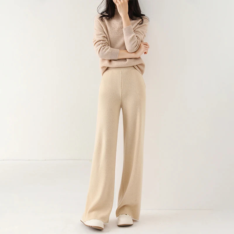 Liora — Merino Wool Wide-Leg Pants with High Waist and Pockets