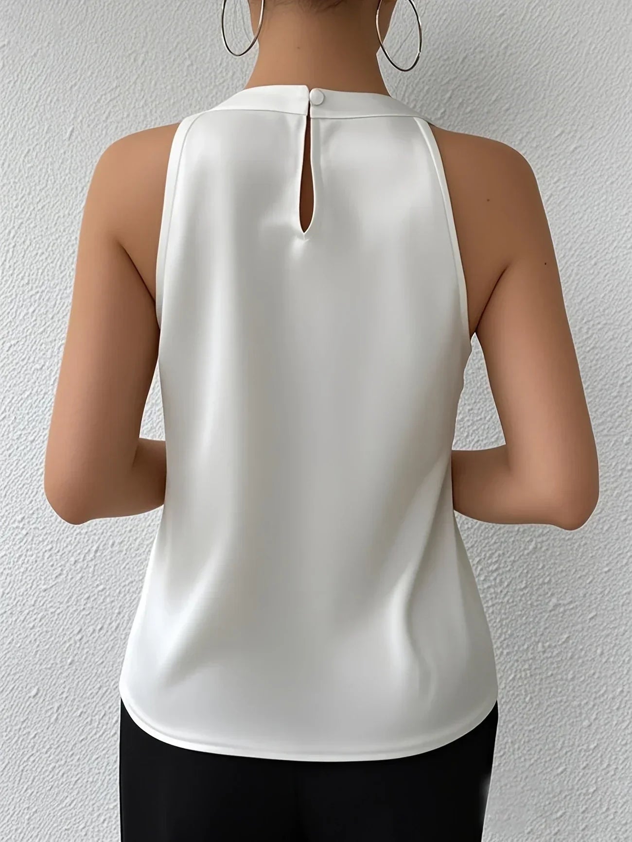 Liora — Women's Elegant Sleeveless Blouse with Halter Neckline