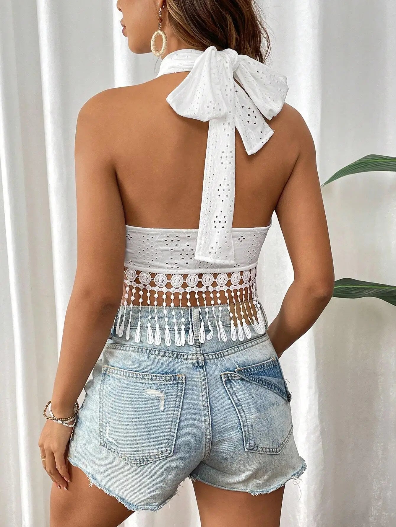 Halter Breeze™ — Command Attention with Feather-Light Fit and Fearless Style