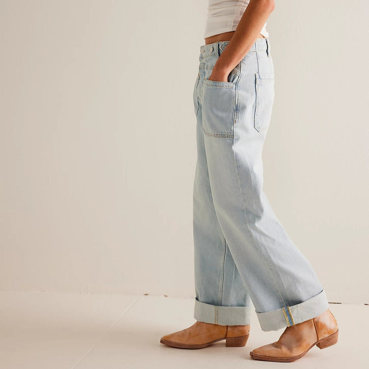 Larkyn — Vintage Light Wash High-Rise Wide Leg Jeans