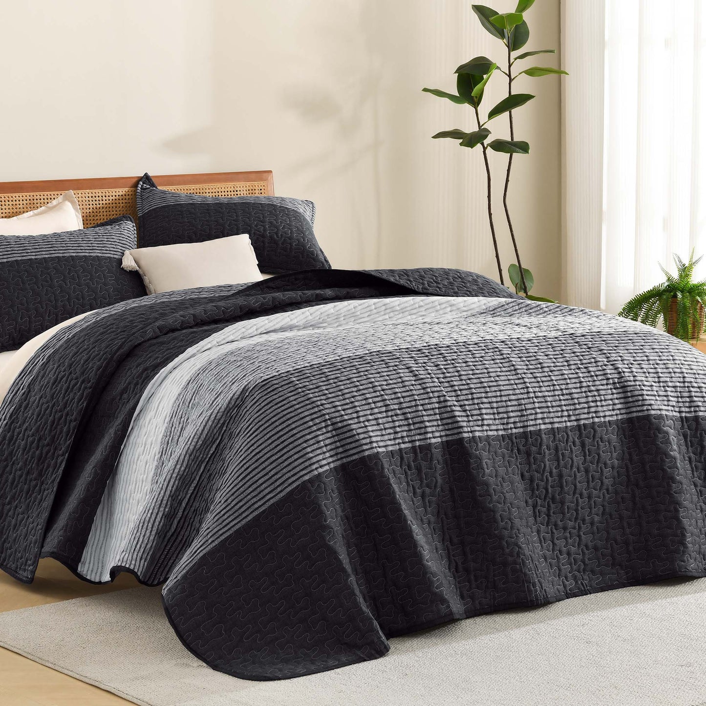 NoirZen™ Quilt Set — Wrap Yourself in Bold Style and All-Season Cloudlike Comfort