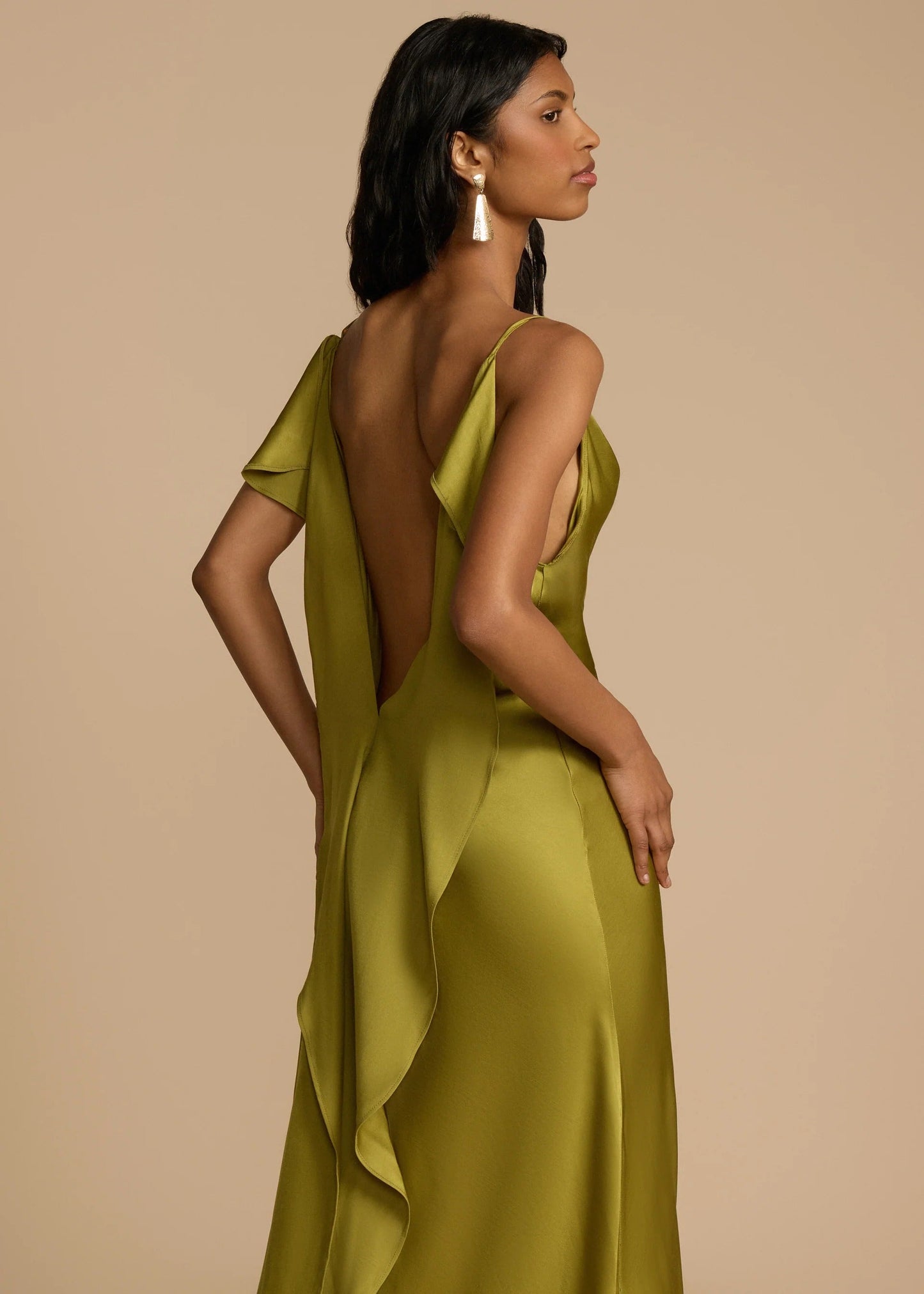 Odessa Dress™ — Turn Heads Instantly with Silky Confidence and Unstoppable Allure
