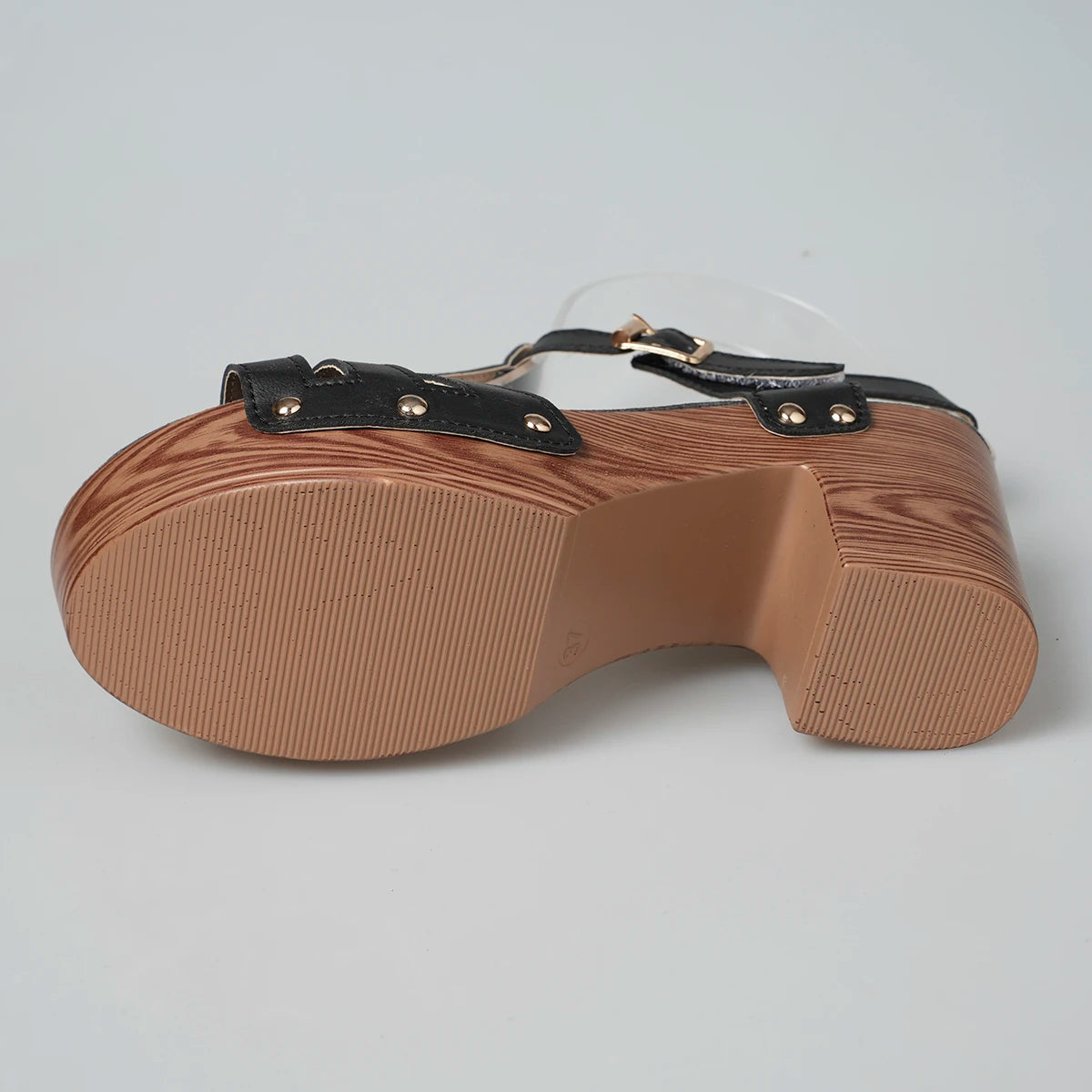 SilqueVibe™ — Command Every Step with Head-Turning Confidence and All-Day Comfort
