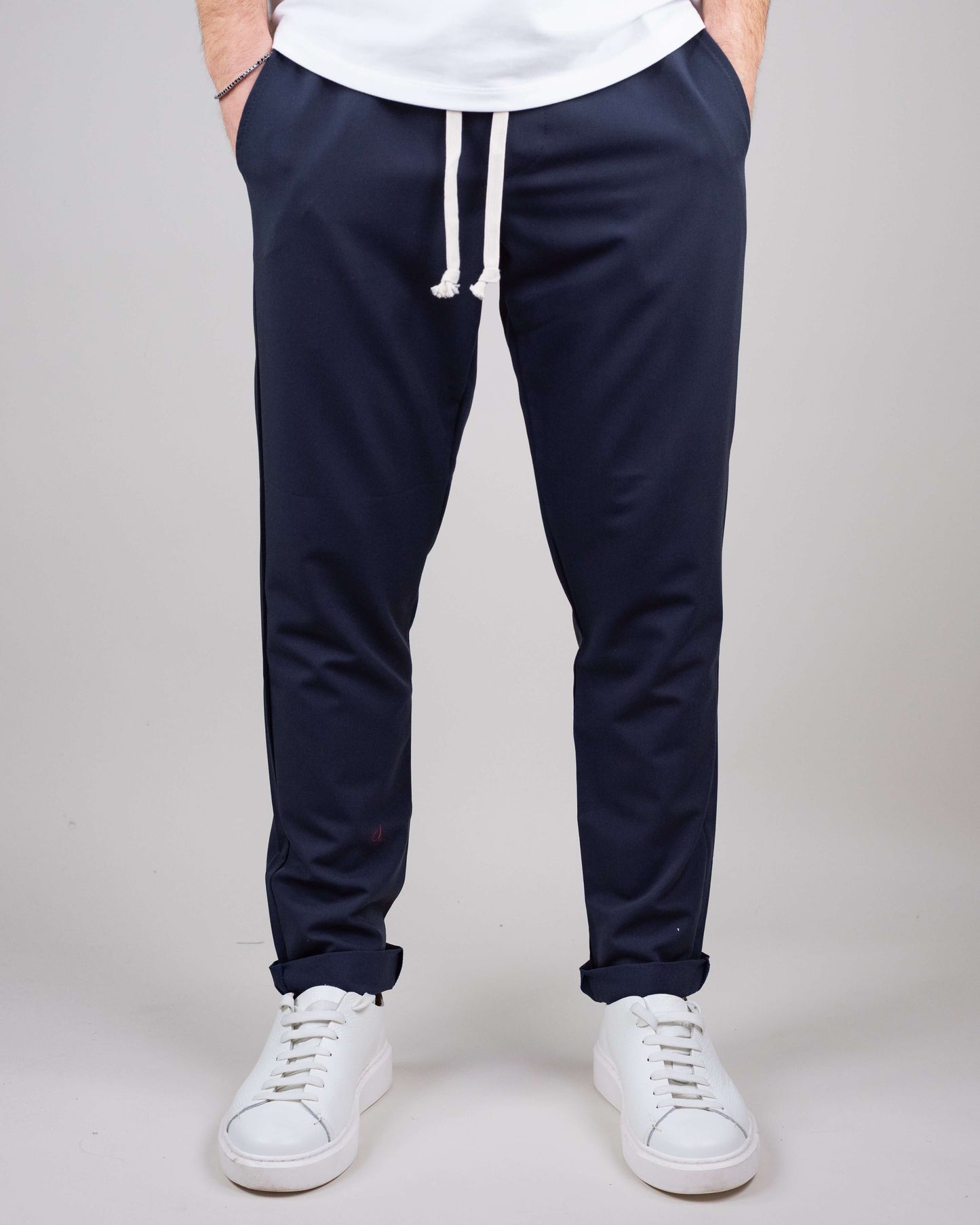 Norla — Breathable Viscose Pants with Tailored Fit for All-Day Comfort
